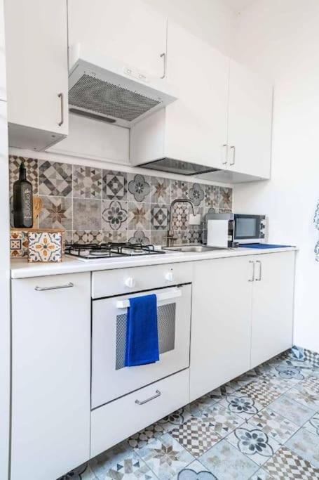A Mae Riva - La Tua Casa Al Porto Antico Apartment Генуа Екстериор снимка